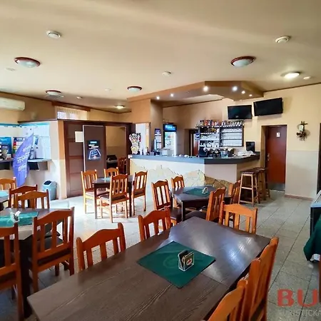 Turisticka Buck** Gasthuis Tornala