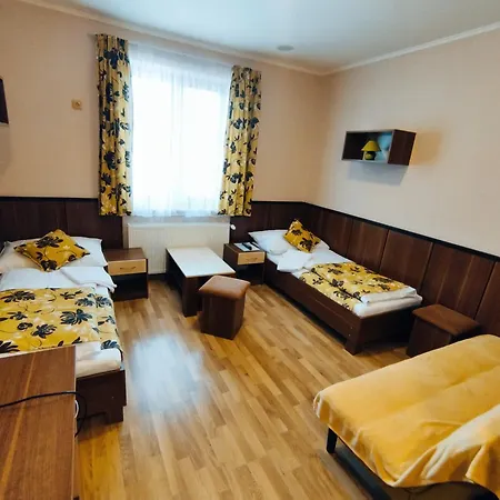 Gasthuis Turisticka Buck** Tornala