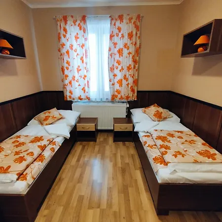 Turisticka Buck** 3* Tornala